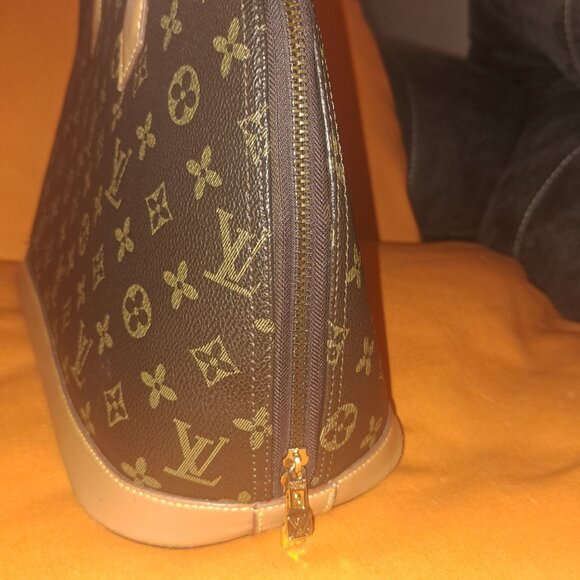 Dark Brown Louis Vuitton Handbag- Vintage Alma Monogram Canvas MM - Picture 6 of 9